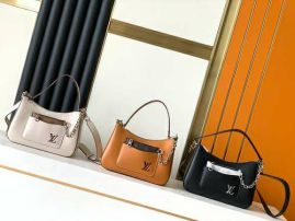 Picture of LV Lady Handbags _SKUfw138986675fw